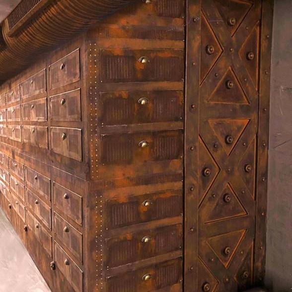 peintre décorateur d'intérieur et IPN croix Eiffel