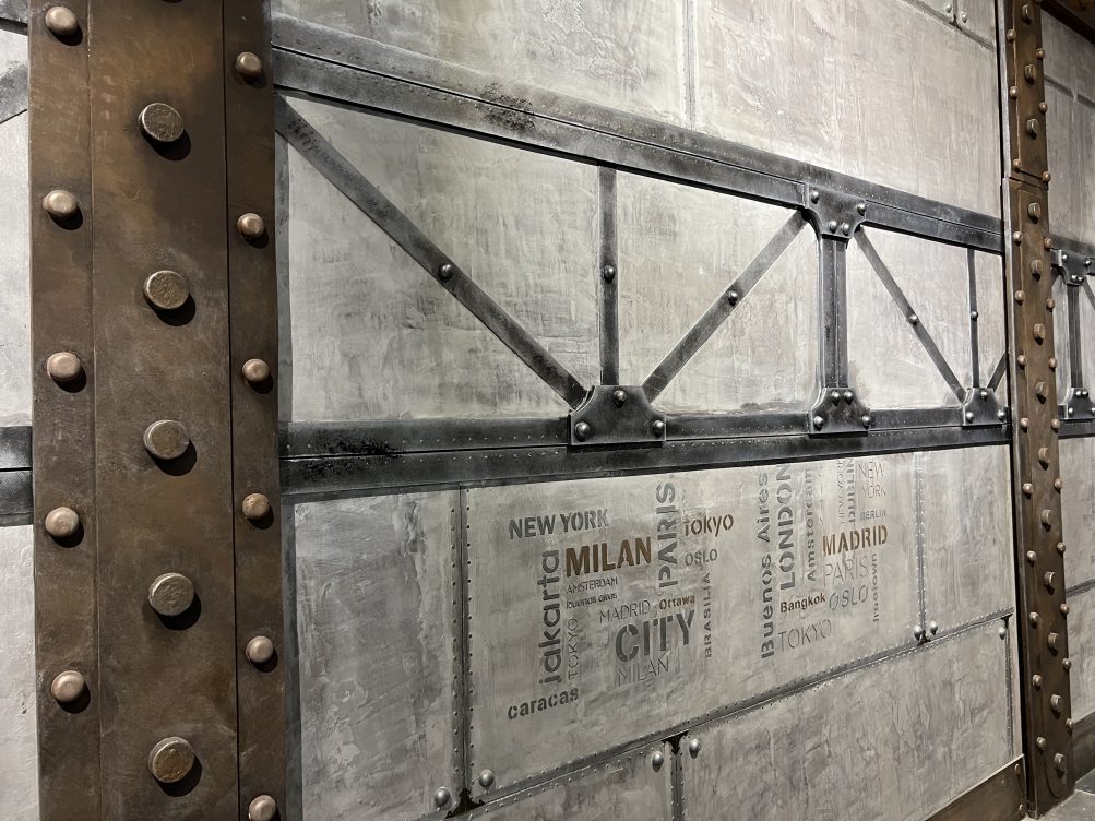 murs style industriel et structures Eiffel