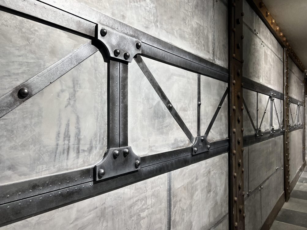 murs métal Eiffel structure Eiffel en trompe l'oeil